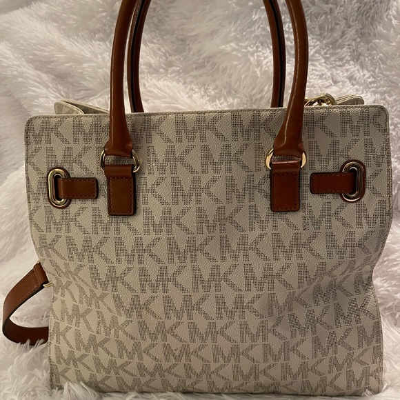MICHAEL KORS HAMILTON LOGO TOTE VANILLA - Picture 4 of 8
